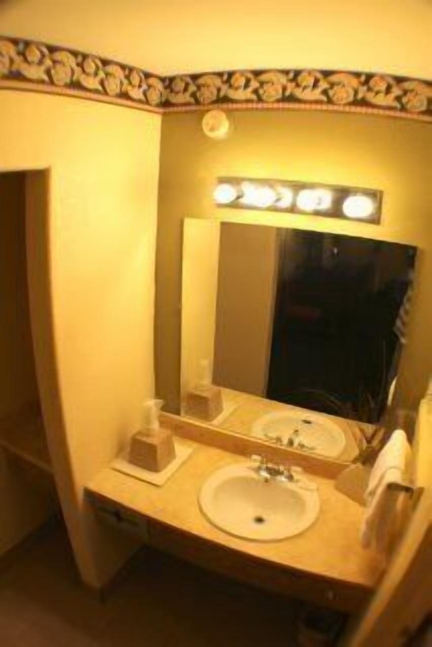 Value Inn & Suites - Harlingen Eksteriør billede